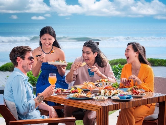 Sunday Brunch at Starfish Bloo